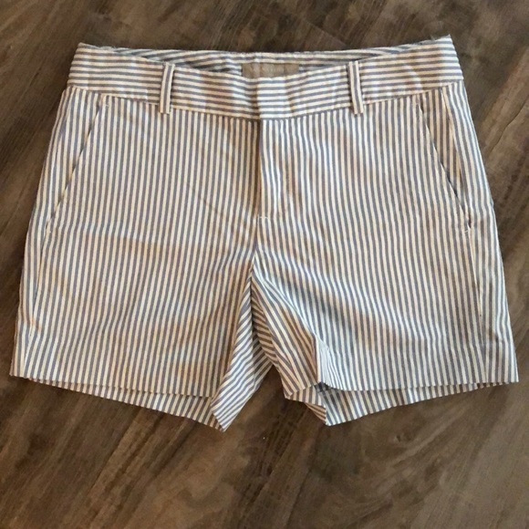 Banana Republic seersucker shorts 2 - Picture 2 of 4